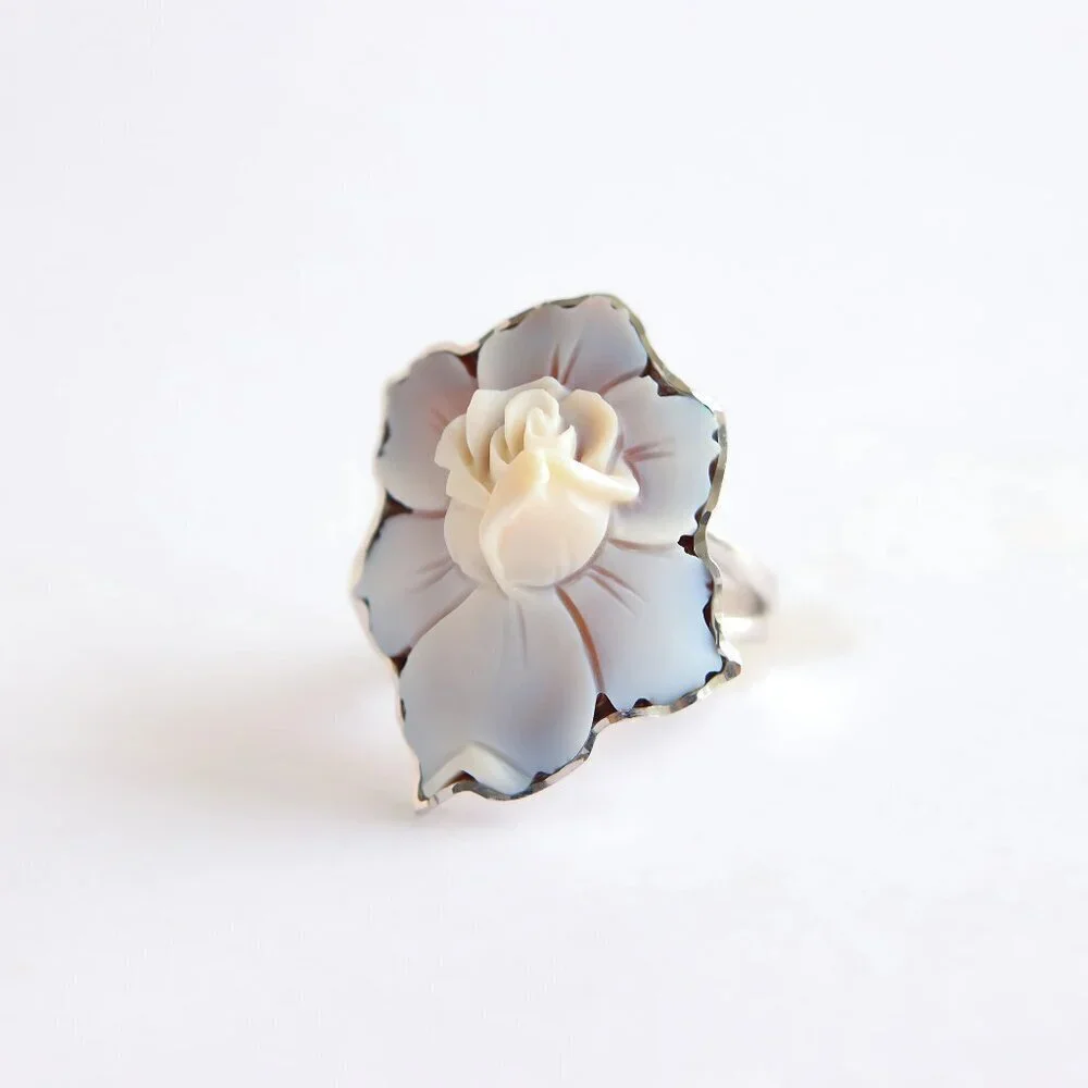 Italian Cameo Shell Flower Ring in 925 Sterling Silver